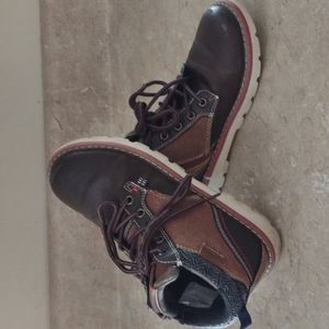 Boys boots